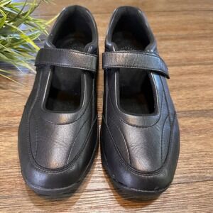 Propet W3868‎ Black Leather Walking Shoes Mary Jane Strap Women's 11 W(D)